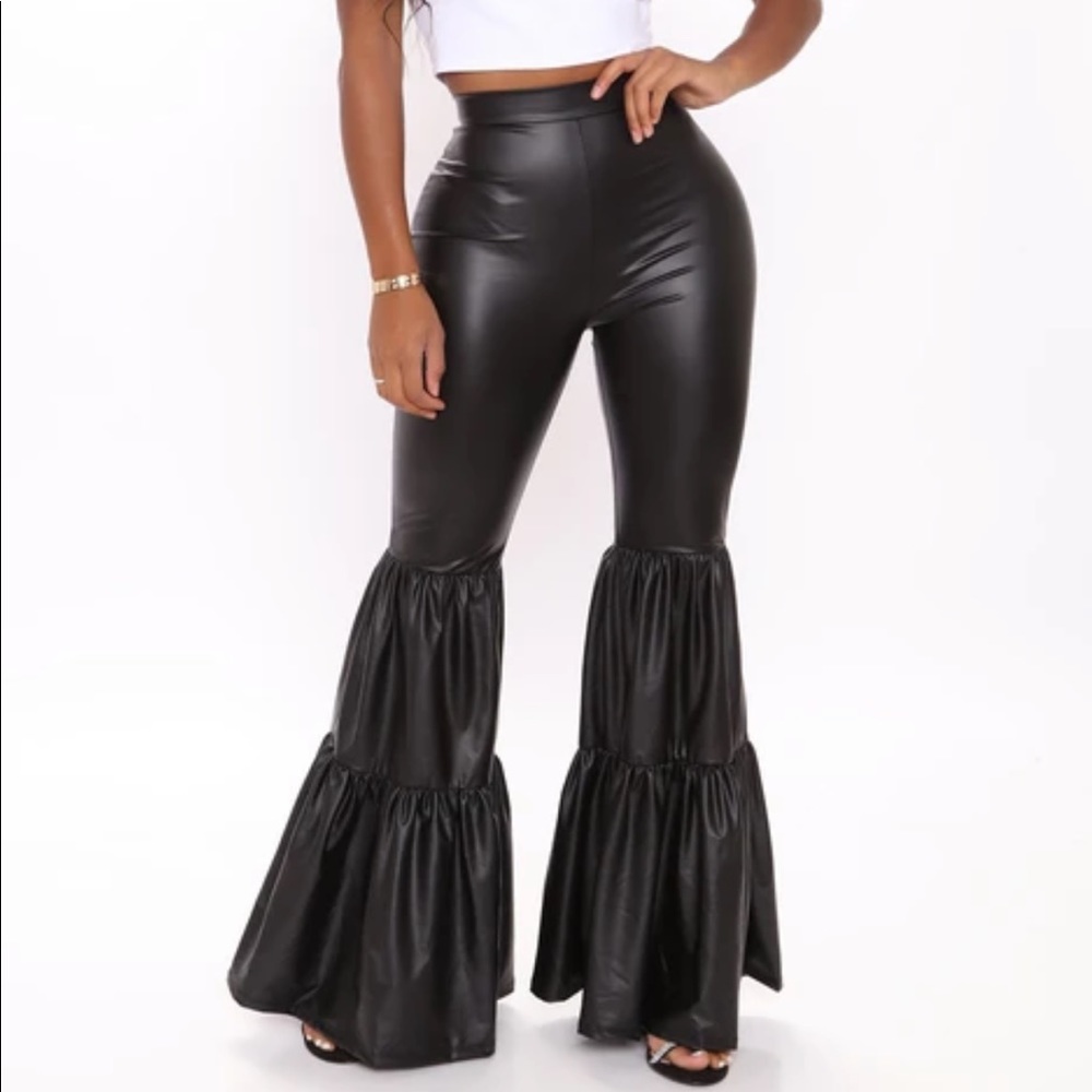 FASHION NOVA TEMPERENCE FAUX LEATHER FLARE PANTS size Small